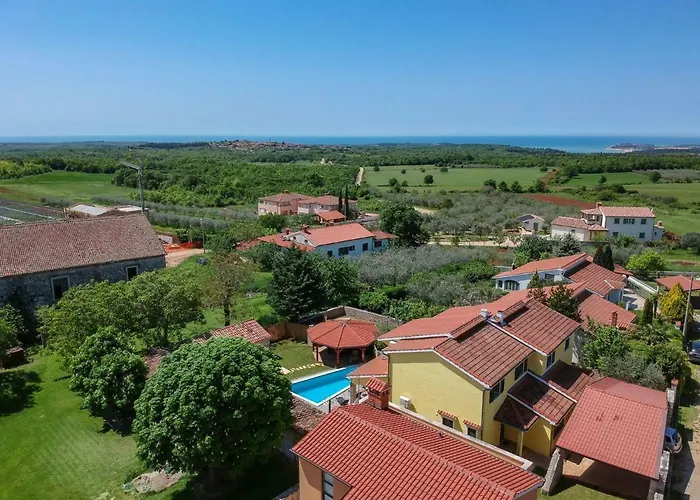 Villa Chiara Velovici